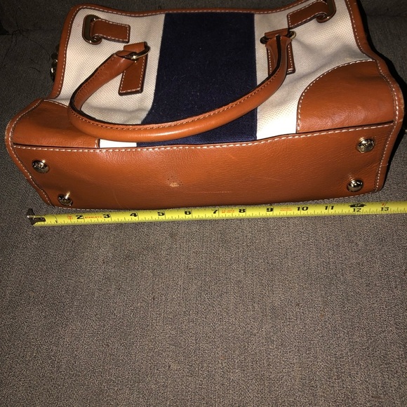 Michael Kors Hamilton Canvas Bag - Picture 2 of 5